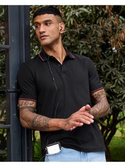 Bewakoof - Men Jet Black Solid Regular Fit Polo T-Shirt