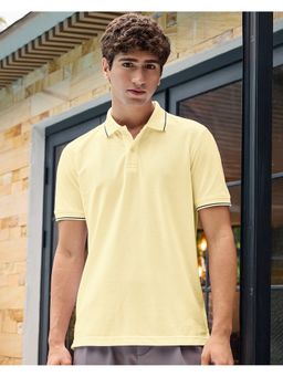 Bewakoof - Men Pale Yellow Solid Regular Fit Polo T-Shirt