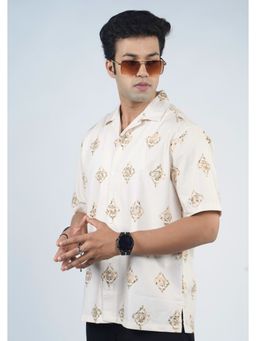 Eszett - Men Off White Self Design Half Sleeves Casual Shirt