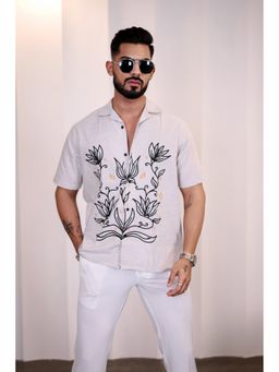 Eszett - Men Cream Floral Half Sleeves Casual Shirt