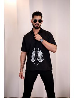 Eszett - Men Black Cotton Floral Casual Shirt