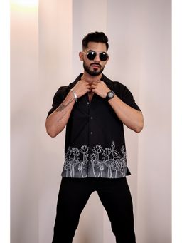 Eszett - Men Black Cotton Floral Casual Shirt