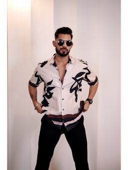 Eszett - Men Beige Cotton Printed Casual Shirt