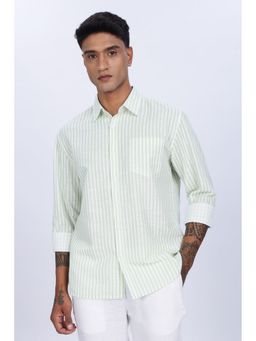 Eszett - Men Green Cotton Stripes Casual Shirt