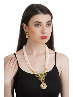 Auraa Trends - 22KT Gold Plated Kundan Elegant Green Necklace Set