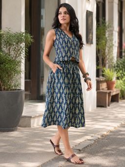 WineRed - Women Navy Blue Printed Top and Skirt