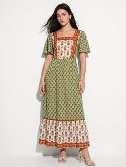 Outzidr - Women Green Printed Maxi Dress