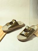 Olive color option, Currently selected