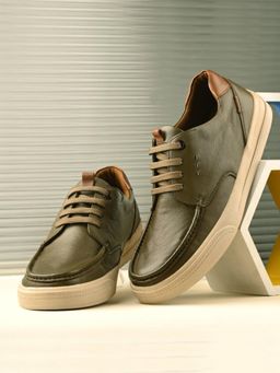EGOSS - Men Olive Lace-Up Sneakers By Aspeerio