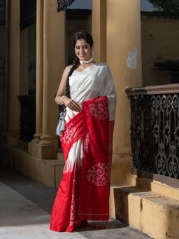 Angoshobha - White & Red Silk Matka Solid Body Handwoven Jamdani Saree with Unstitched Blouse