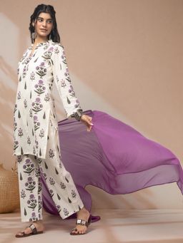 LABEL MAE - Ivory Floral Print Kurta with Pant and Dupatta