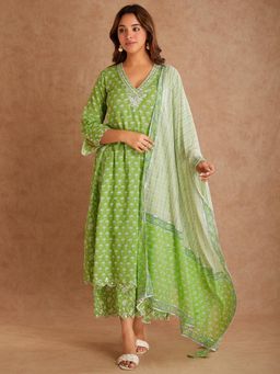 SHAABA CLOTHING - Green Embroidered Block Printed Cotton V-Neck Kurta with Palazzo & Dupatta