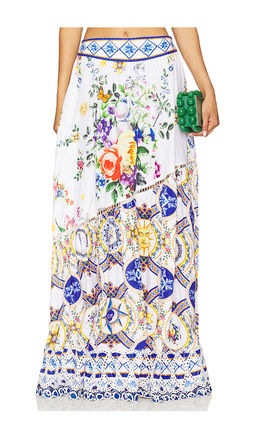 Camilla - Skirt With Shaped Seam