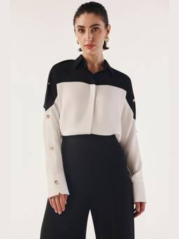 Néant - White Color Blocked Bat-Wing shirt