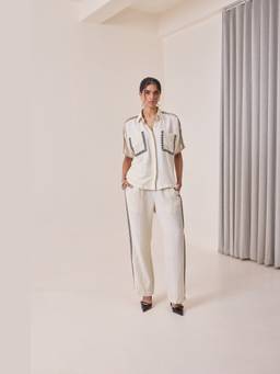 NeedleTen - Beige Linen Thread-Work Shirt