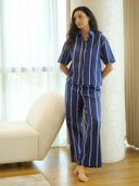 Navy Blue color option, Currently selected