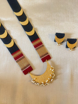 LADDKI - White Pearl Traditional Jewellery Set (18)