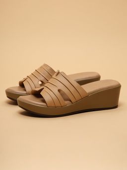 ERIDANI - Women Rosetha Beige Wedge Heels