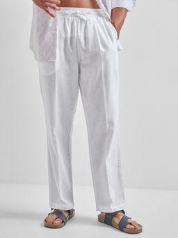 HIGHLANDER - White Solid Elasticated Pleated Trouser