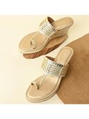 Gold color option, Sold out, Currently selected