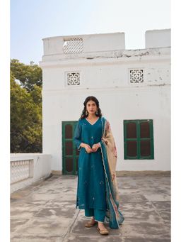Karaj Jaipur - Teal Chanderi Embroidered Kurta with Pant and Dupatta