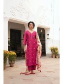 Pink color option, Sold out, Currently selected