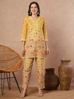FASHOR - Yellow Floral Kurta and Pant (Set of 2)