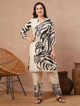 FASHOR - Off White Floral Kurta and Pant (Set of 2)