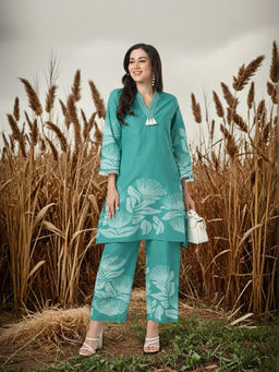 FASHOR - Green Floral Kurta and Palazzo (Set of 2)