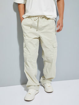 max - URB_N Men Solid Relaxed Fit Parachute Cargos