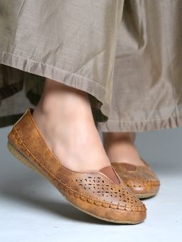 Shoetopia - Tan Laser-Cut Ballerinas