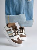 Brown color option, Currently selected
