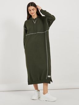 Styli - Olive Contrast Overlock Stich Hooded Sweatshirt Midi Dress