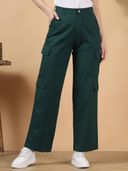 Green color option, Sold out, Currently selected