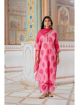 LABEL MAE - Womens Pink Kurta with Pant and Dupatta