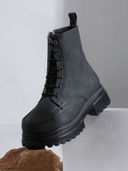 Black 0