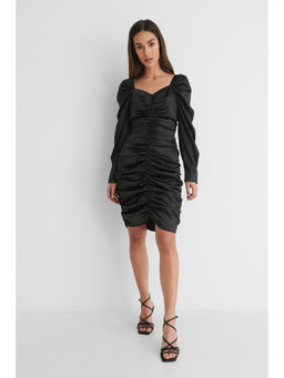 NA-KD - Short Puff Sleeve Gathered Mini Dress-Black