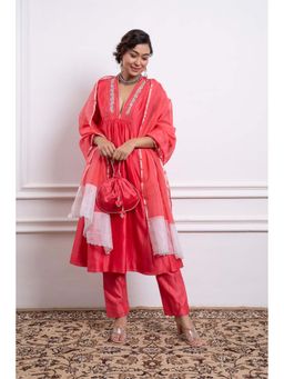 Vinusto - Pink Chanderi Zari Embroidered Kurta with Pant and Dupatta (Set of 3)