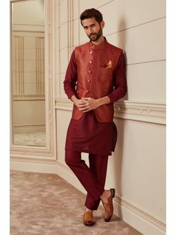 TASVA - Men Maroon Polyester Geometric Jacket with Kurta and Churidar