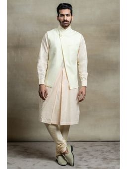 TASVA - Men Green Cotton Solid Jacket with Kurta and Churidar