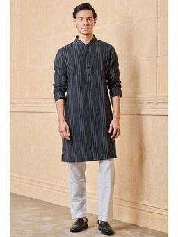 TASVA - Men Black Cotton Stripes Kurta with Pyjama