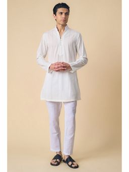 TASVA - Men White Cotton Textured Kurta with Pant