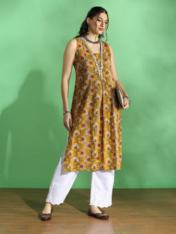Globus - Women Mustard All Over Floral Printed Straight Kurta