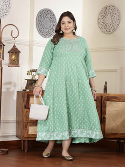 Stylum - Women Plus Size Green Floral Embroidered Anarkali Kurta