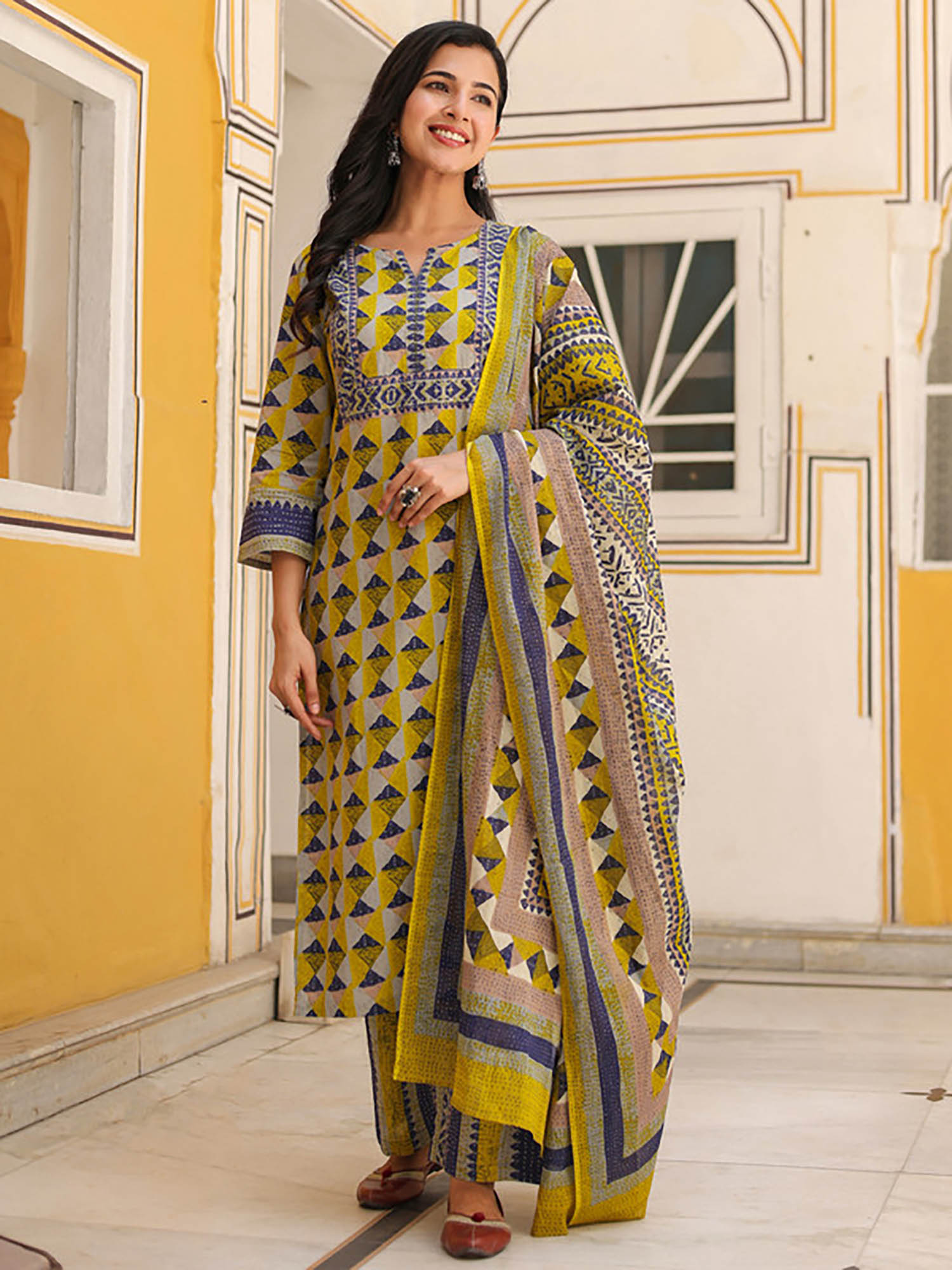Women Yellow Geometric Printed Kurta with Pant and Dupatta-picture-40