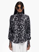 Black color option, Currently selected