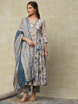 FASHOR - Floral Printed Resham & Cutdana Embroidered Kurta With Pants & Dupatta