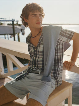 American Eagle - Standard Fit Short-Sleeve Button-Up Shirt