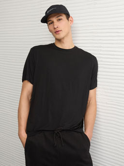 American Eagle - Men Black T-Shirt
