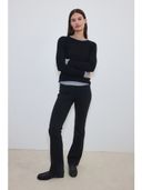 Black color option, Currently selected